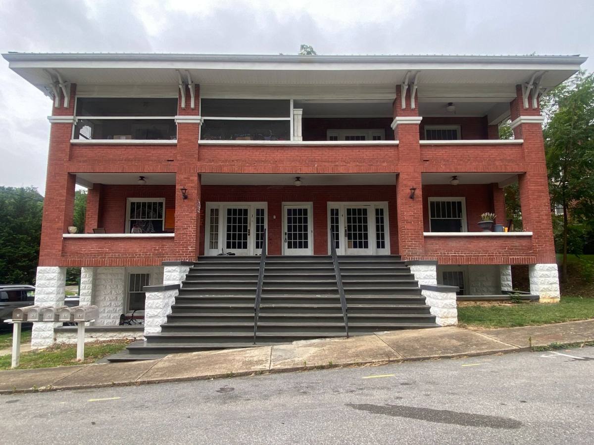 Apartment for rent at 107 Charles St, Greeneville, TN 37745