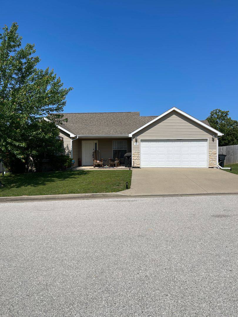 House for rent at 100 Pioneer Court, Waynesville, MO 65583