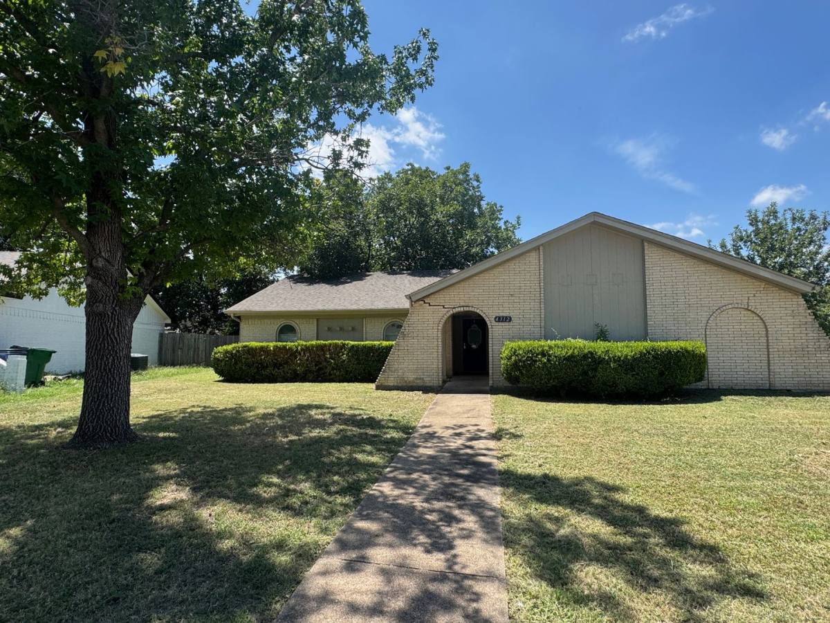 House for rent at 4312 Aspen Way, Fort Worth, TX 76137
