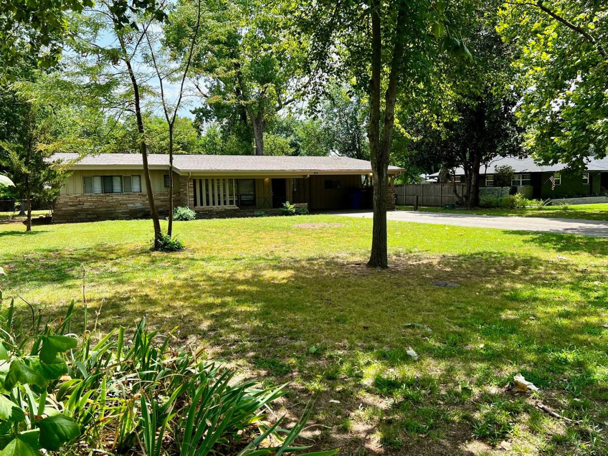 House for rent at 818 W Timberdell Rd, Norman, OK 73072