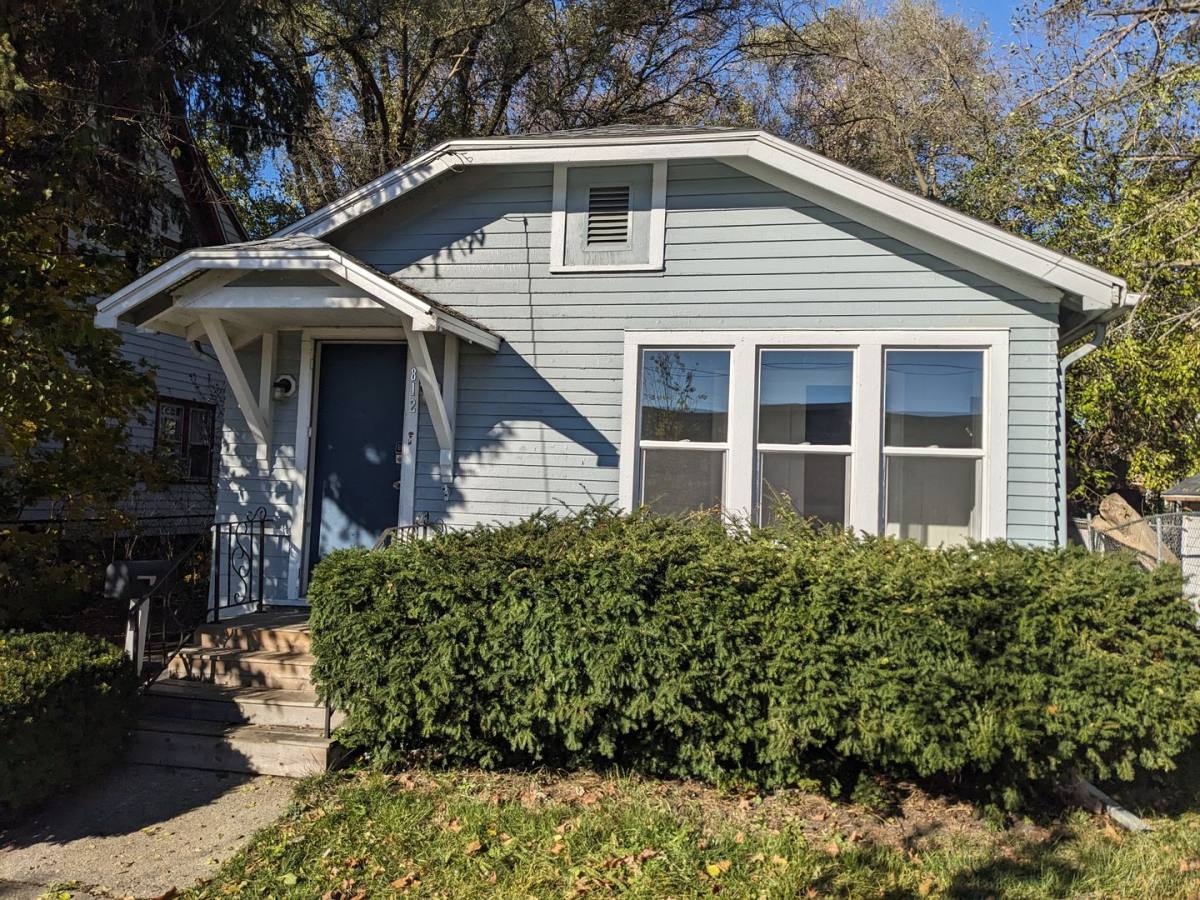 House for rent at 812 Mabel St, Kalamazoo, MI 49007