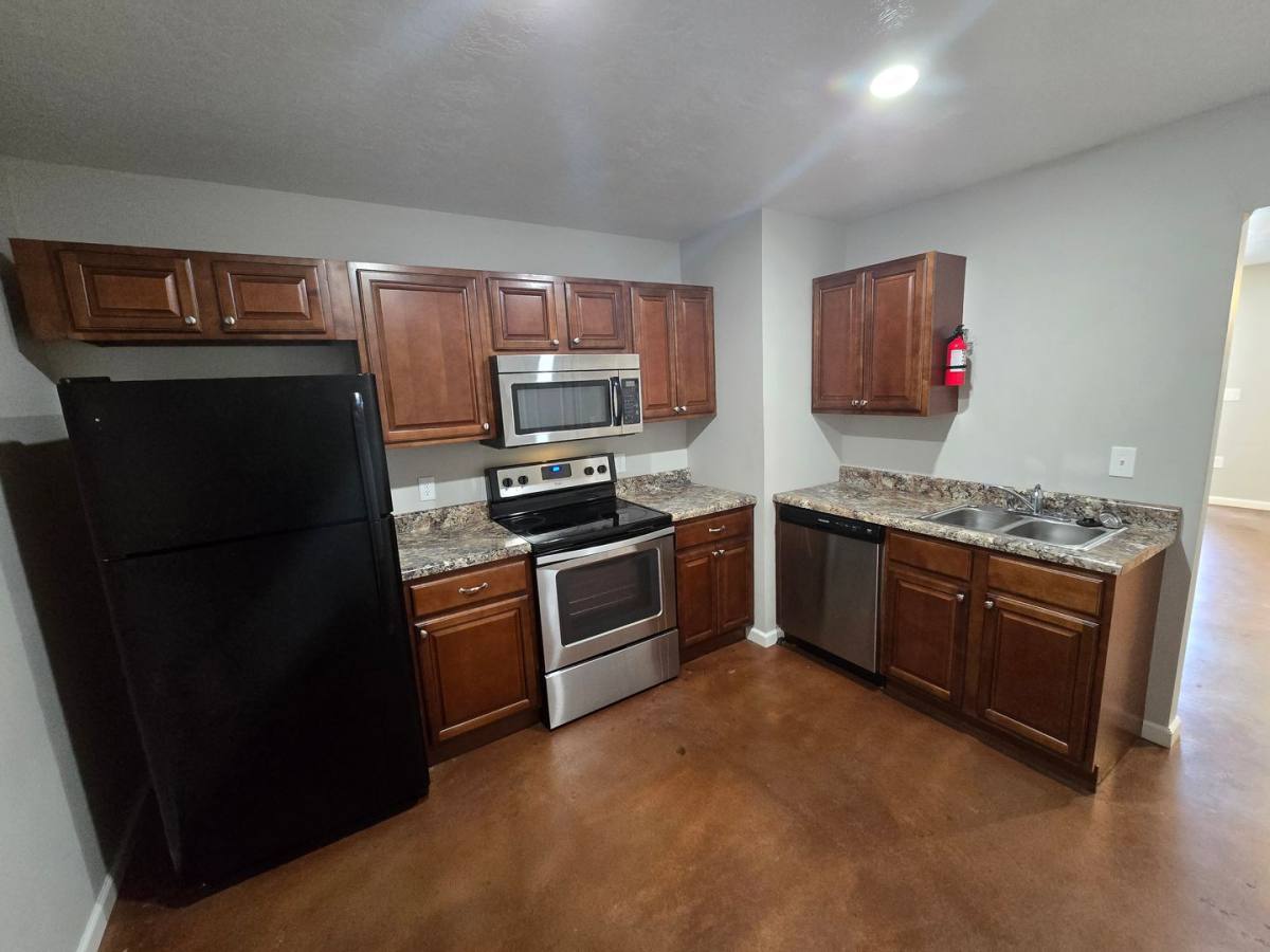 Apartment for rent at 1423 McLain St #17, Newport, AR 72112