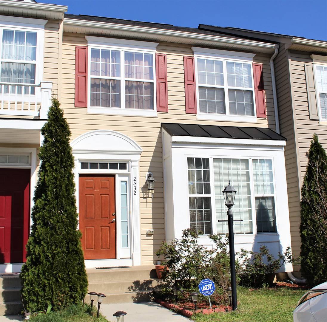 Townhouse for rent at 2432 Battery Hill Circle, Woodbridge, VA 22191