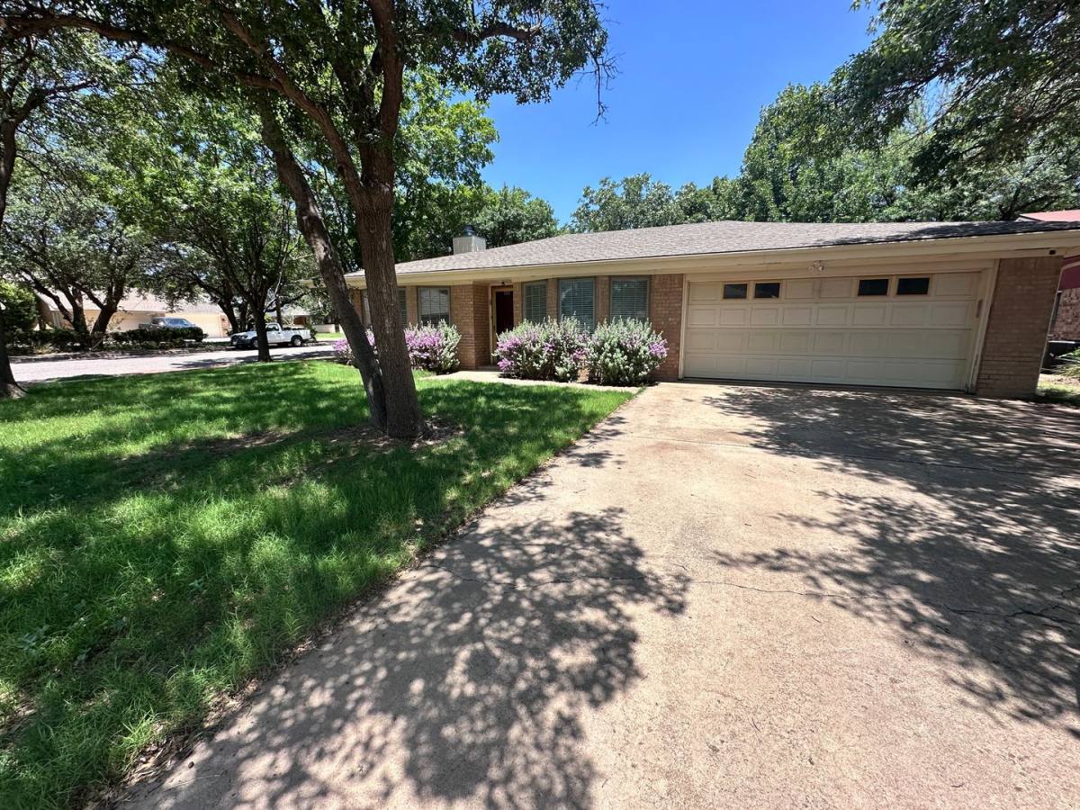 House for rent at 5018 57th St, Lubbock, TX 79414