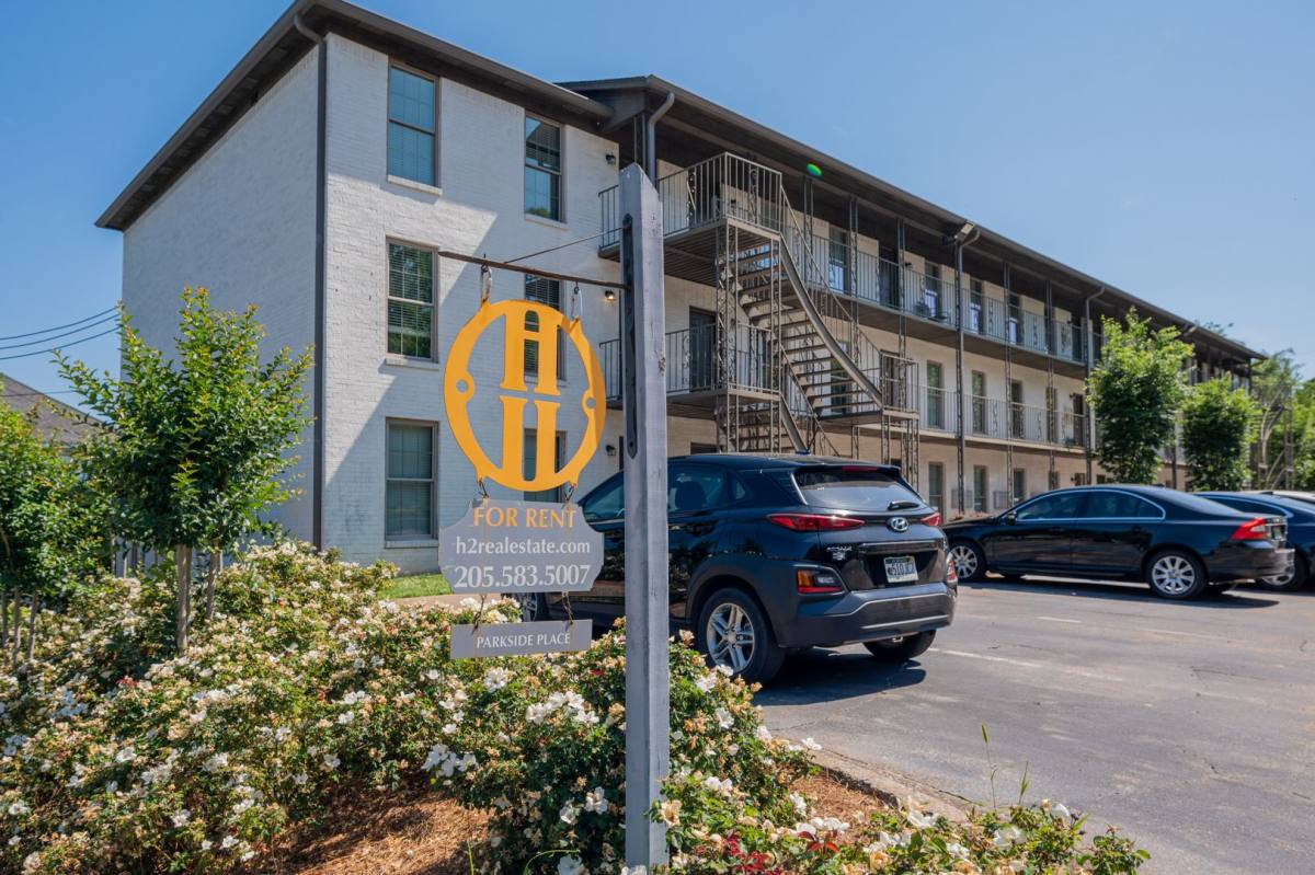 Apartment for rent at 1413 11th Place S, Birmingham, AL 35205