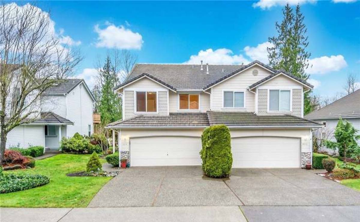 Townhouse for rent at 18214 Champions Dr, Arlington, WA 98223