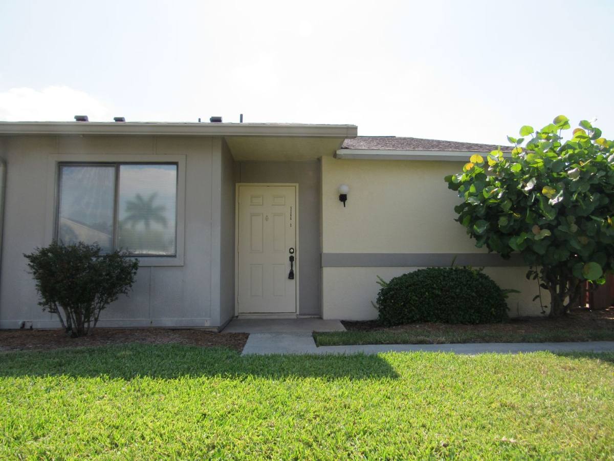 Apartment for rent at 5266 Cedarbend Dr #2, Fort Myers, FL 33919