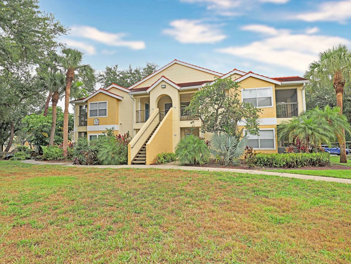 Apartment for rent at 12591 Equestrian Circle, Fort Myers, FL 33907