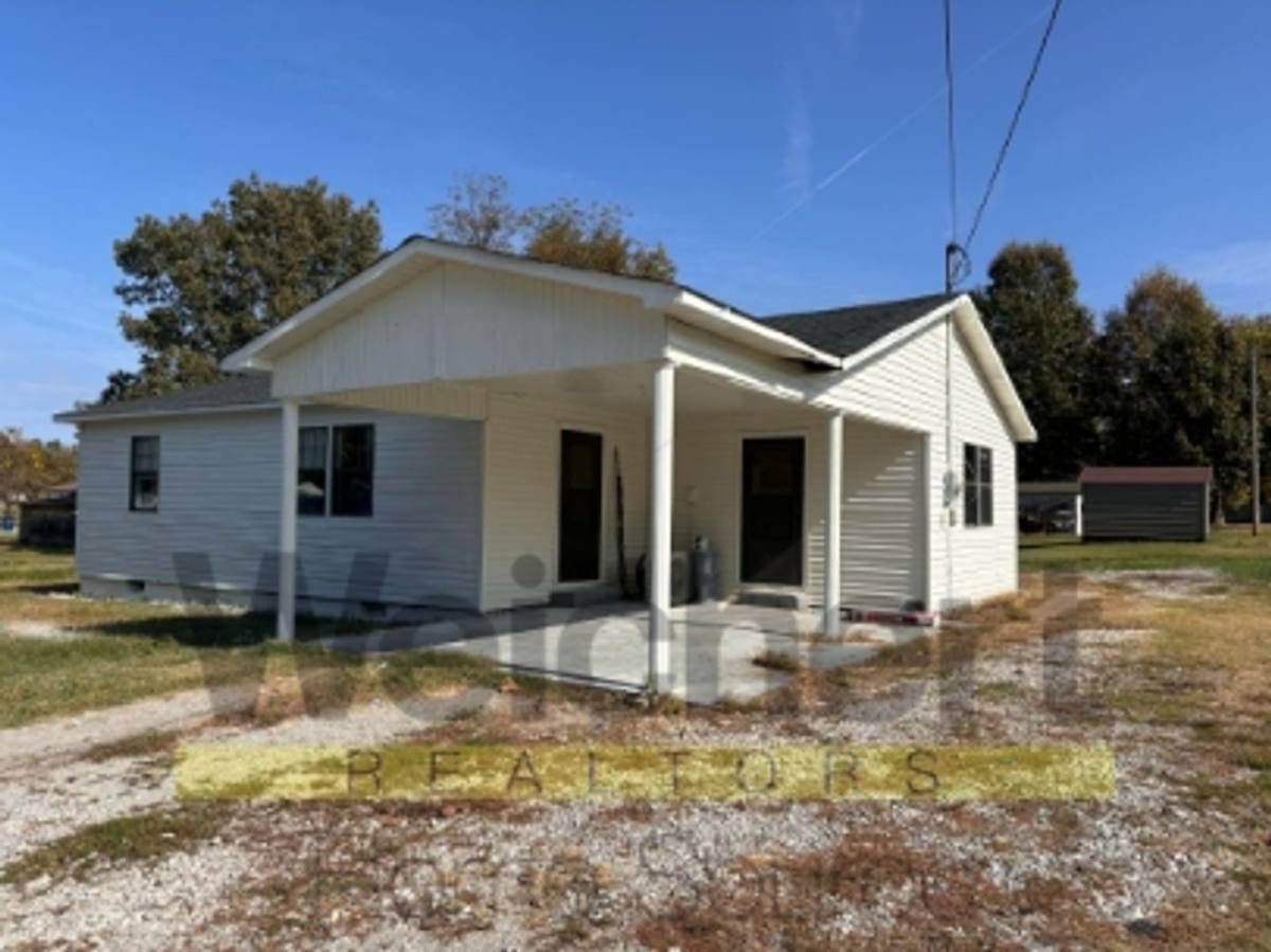 House for rent at 204 N 5th St, Marmaduke, AR 72443