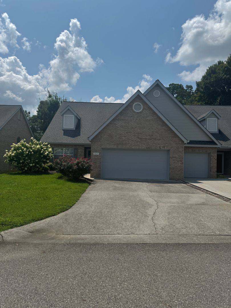 Condo for rent at 3425 Laurel View Rd, Knoxville, TN 37917