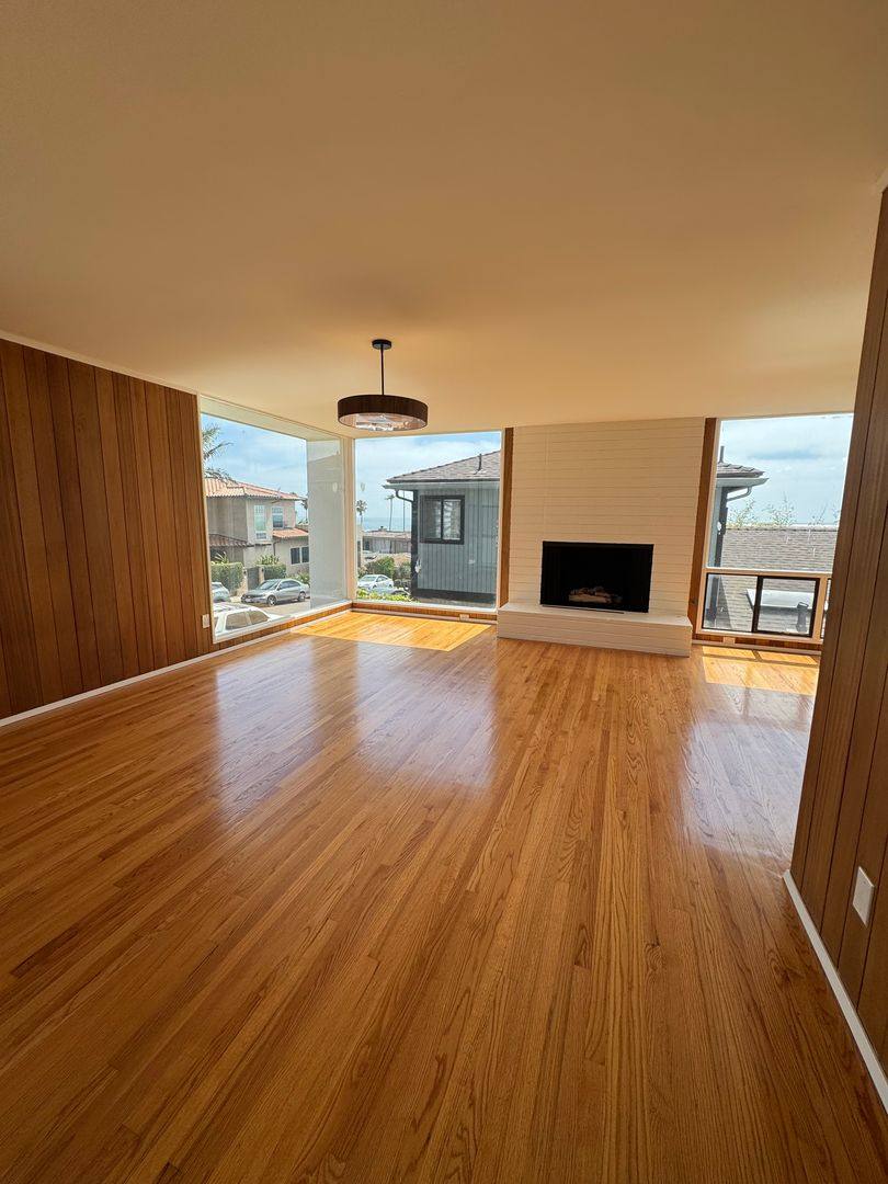 Apartment for rent at 308 Palomar, La Jolla, CA 92037