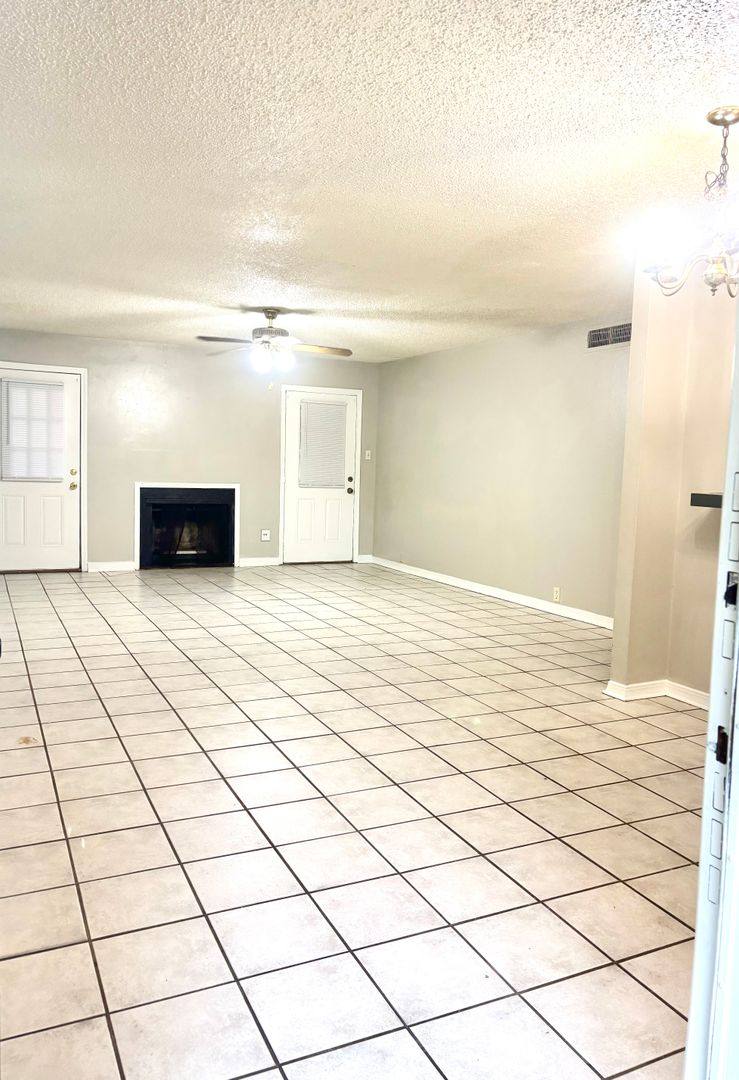 Apartment for rent at 8219 Bayou Fountain Ave, Baton Rouge, LA 70820