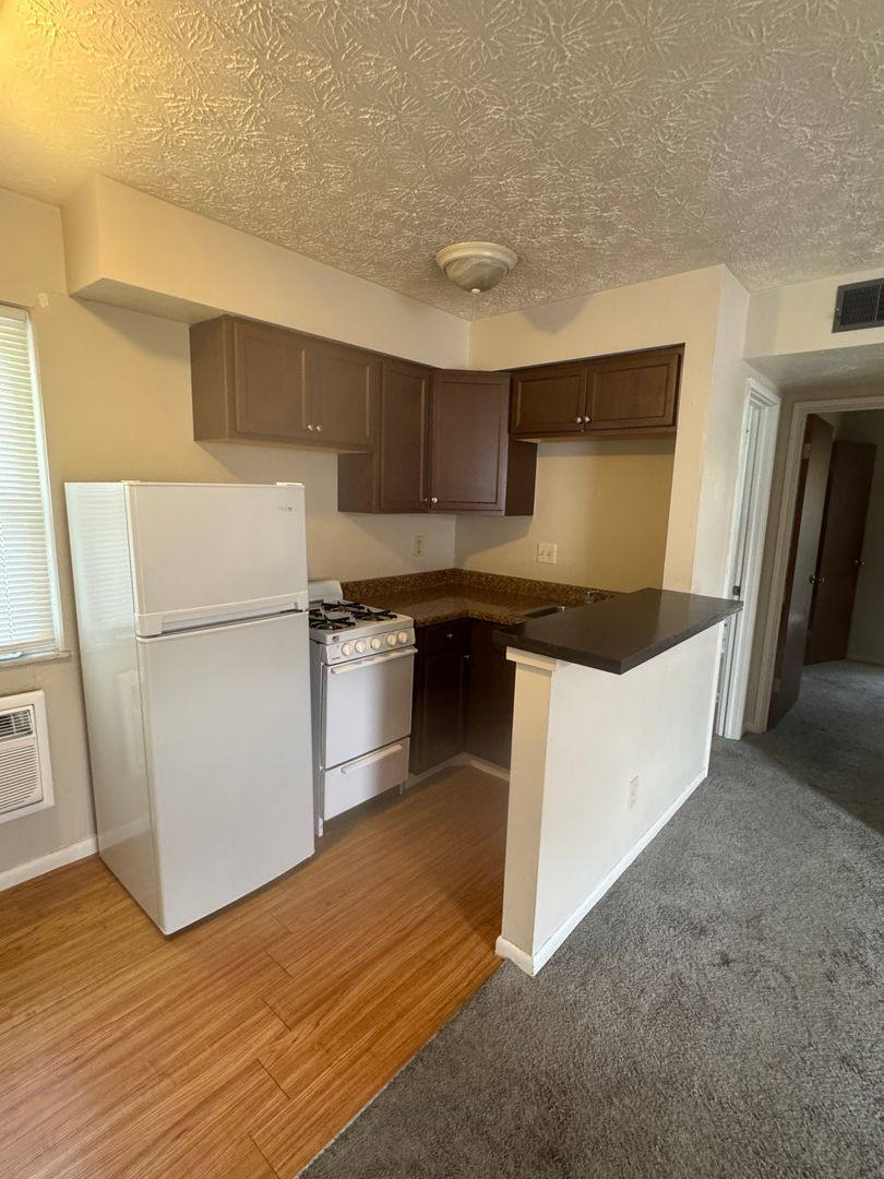 Apartment for rent at 695 Riverview Dr, Columbus, OH 43202