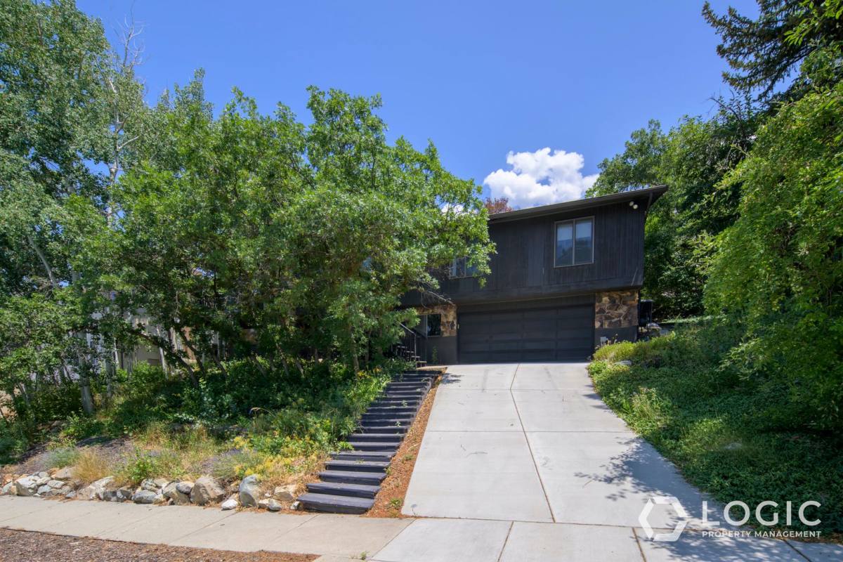 House for rent at 8555 Top of The World Circle, Salt Lake City, UT 84121