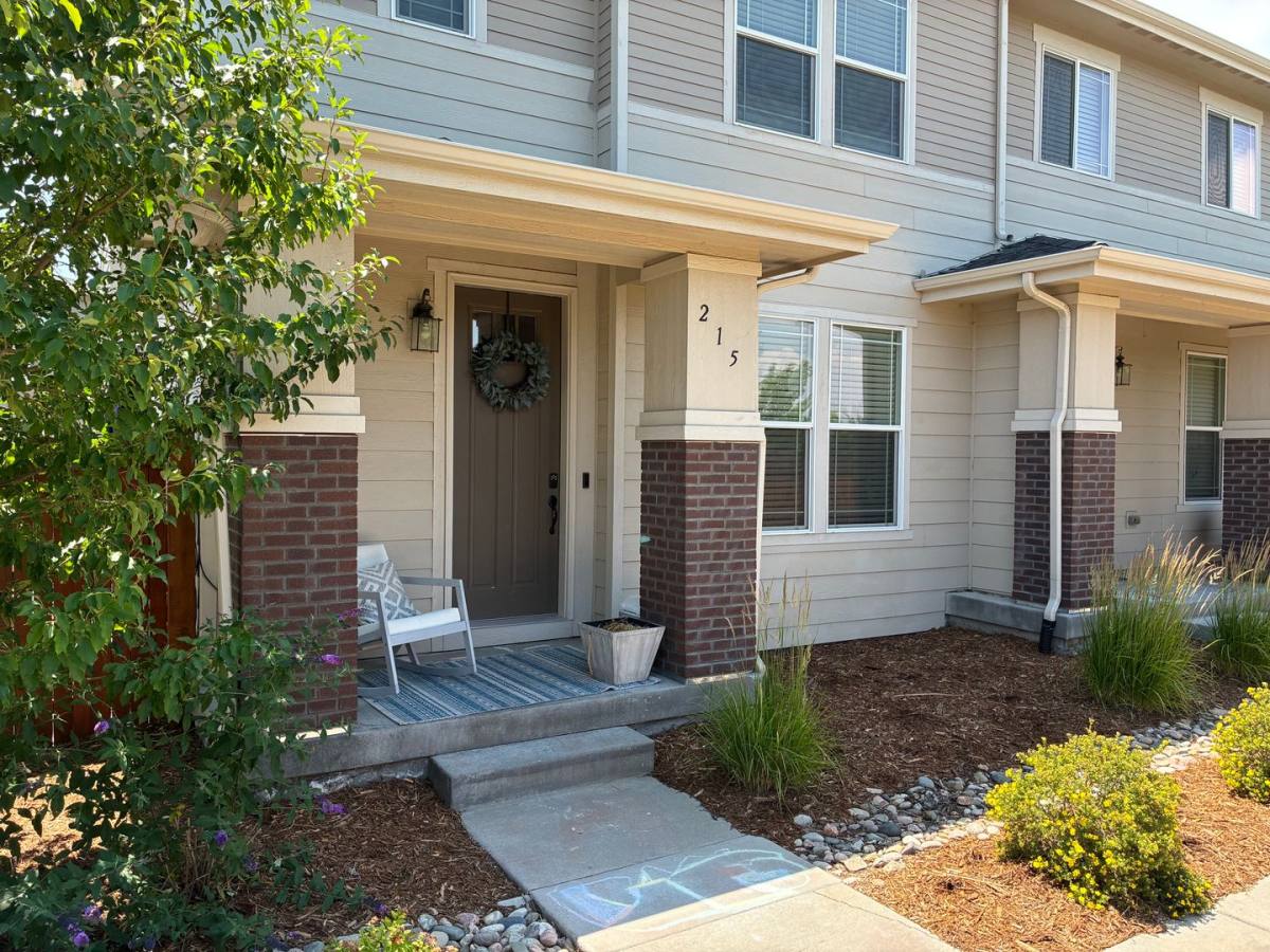 House for rent at 215 W Jamison Court, Littleton, CO 80120