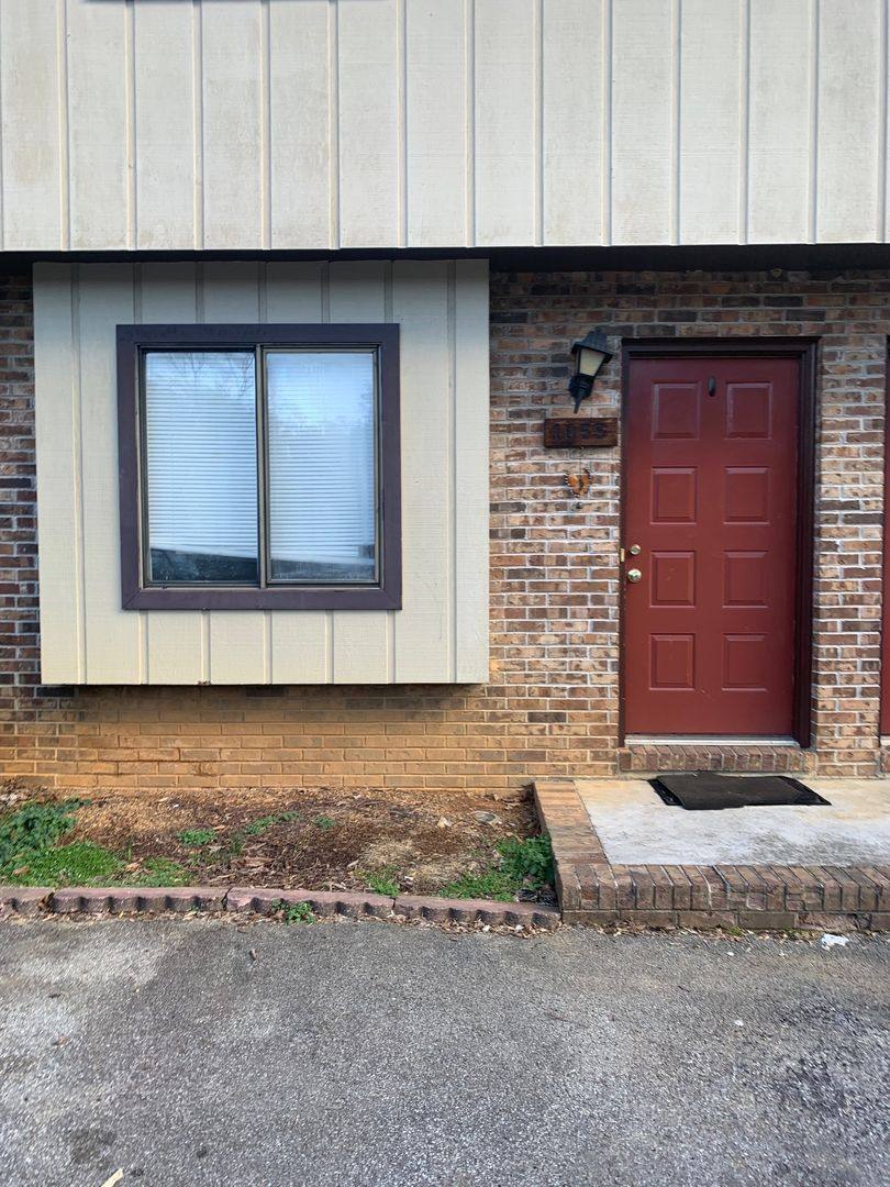 Apartment for rent at 1055 Kendricks Creek Rd, Kingsport, TN 37663