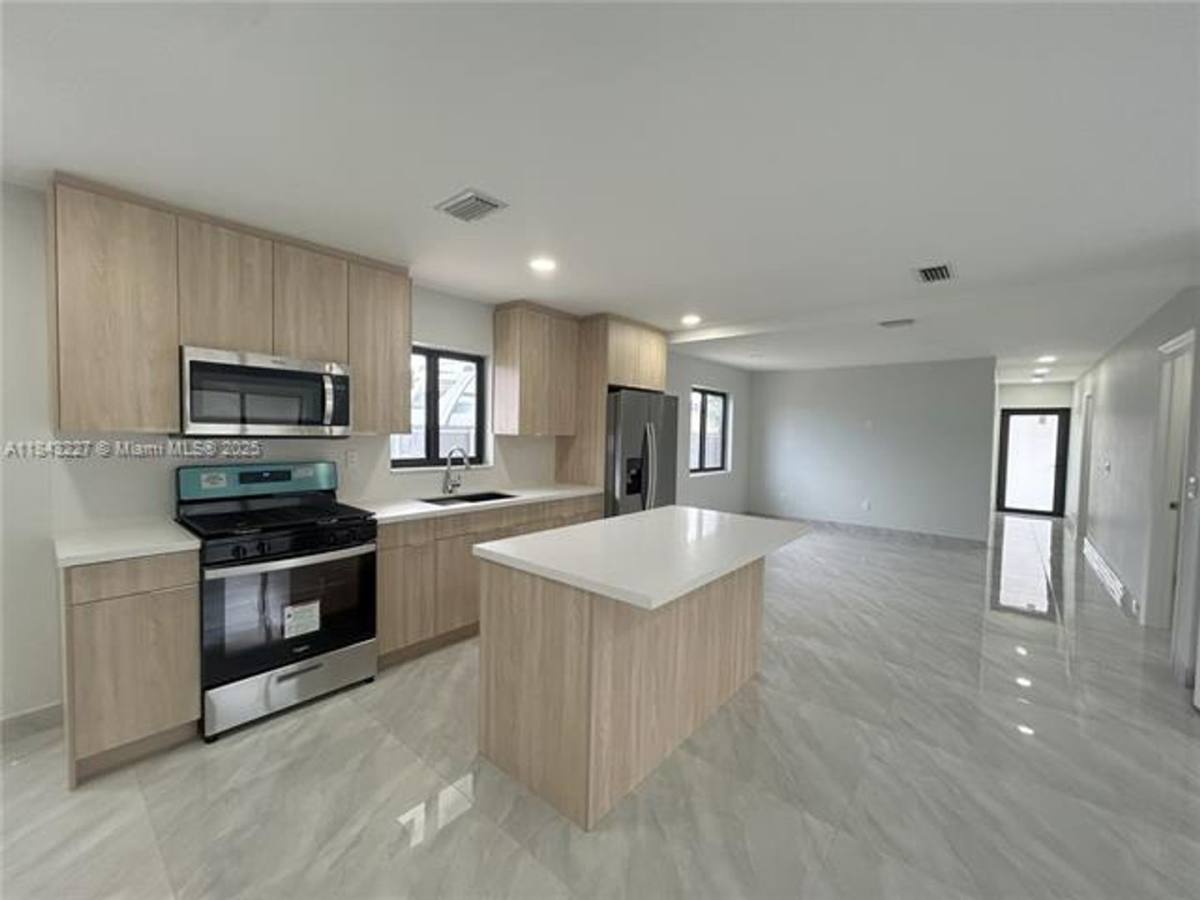 House for rent at 3765 SW 122nd Place, Miami, FL 33175