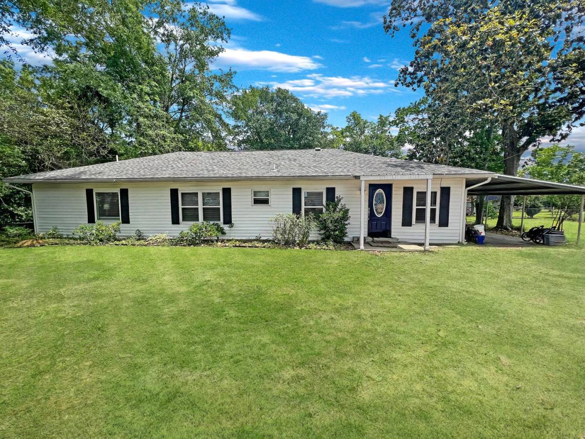 House for rent at 1734 Brinson, Deridder, LA 70634