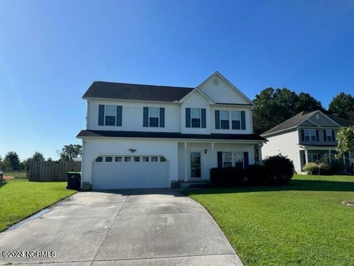 House for rent at 111 Amberwine Circle, Richlands, NC 28574