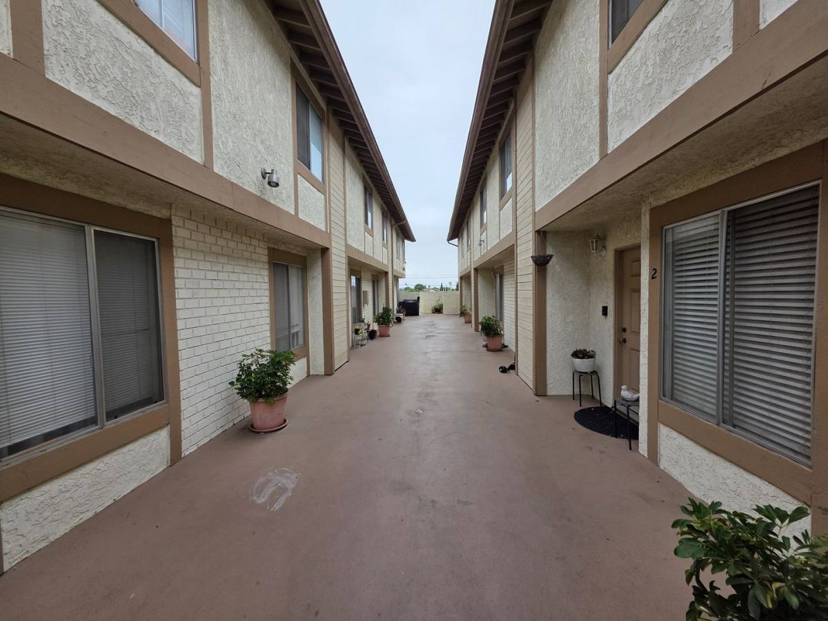 Apartment for rent at 1120 Sycamore Ave, Tustin, CA 92780