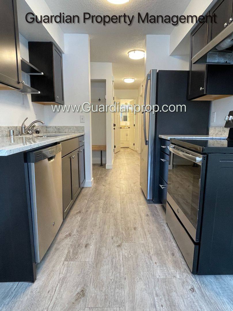Apartment for rent at 735 Tyler St NE, Minneapolis, MN 55413