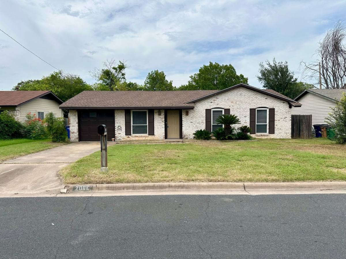 House for rent at 208 E Lisa Dr, Austin, TX 78752