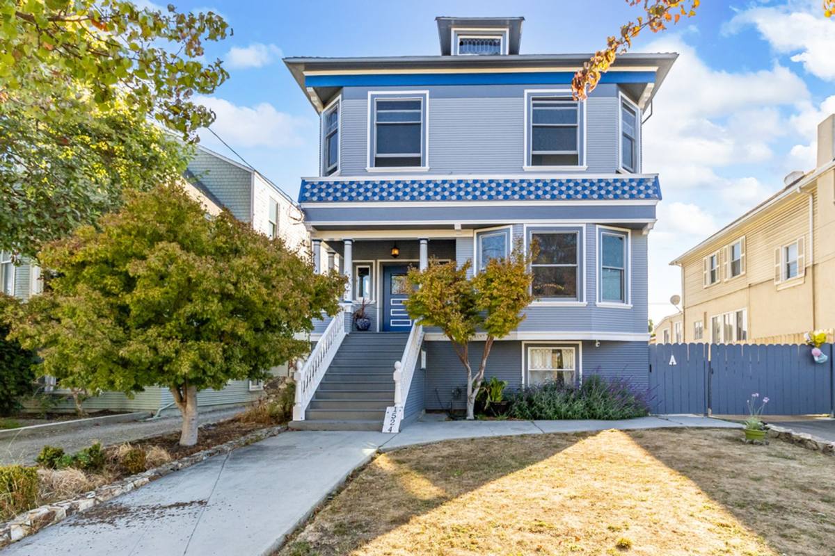 Apartment for rent at 1524 Morton St, Alameda, CA 94501