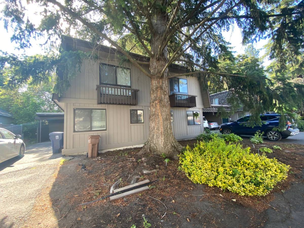 Apartment for rent at 1318 S Hawthorne Place, Spokane, WA 99202