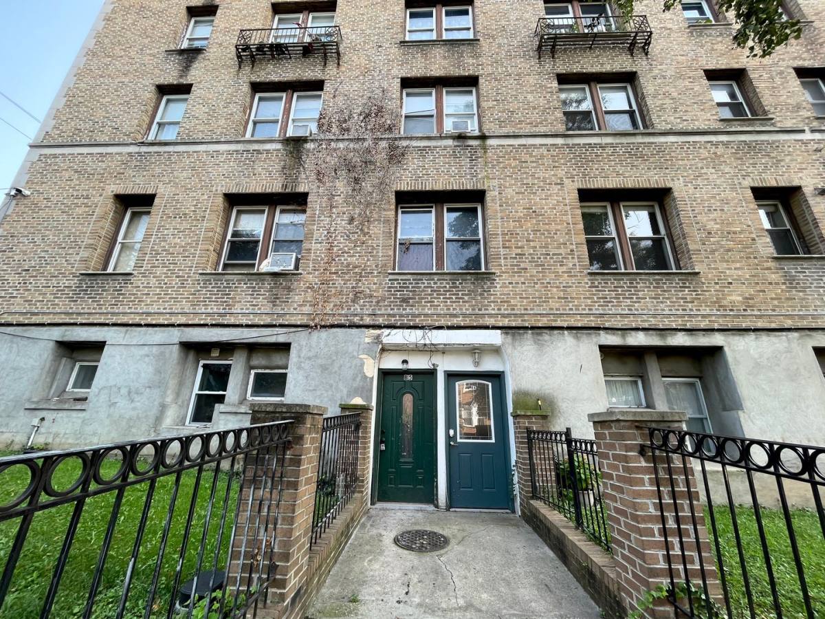 Condo for rent at 4120 14th St NW, Washington, DC 20011