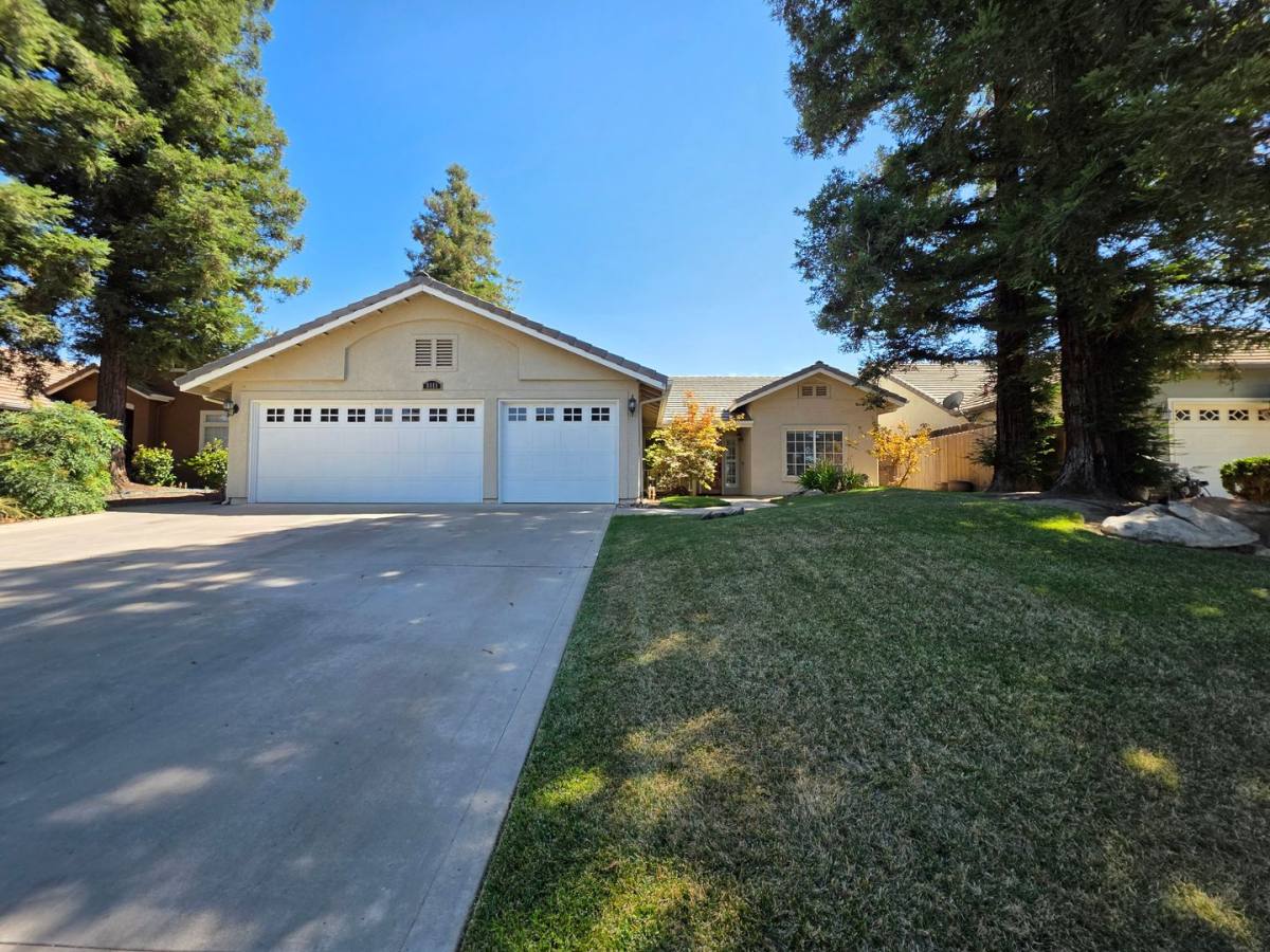 House for rent at 5111 W Monte Vista Ave, Visalia, CA 93277