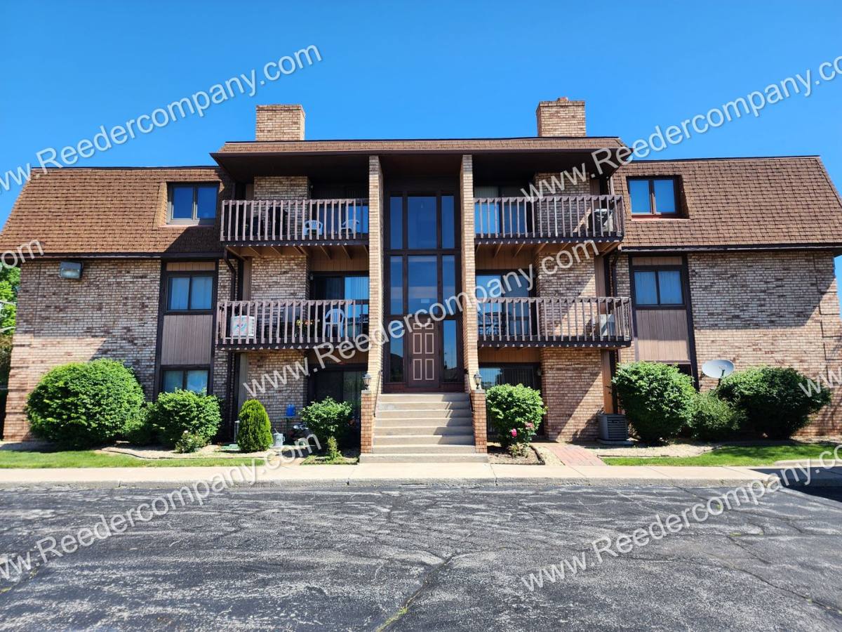 Condo for rent at 2306 Martha St, Highland, IN 46322