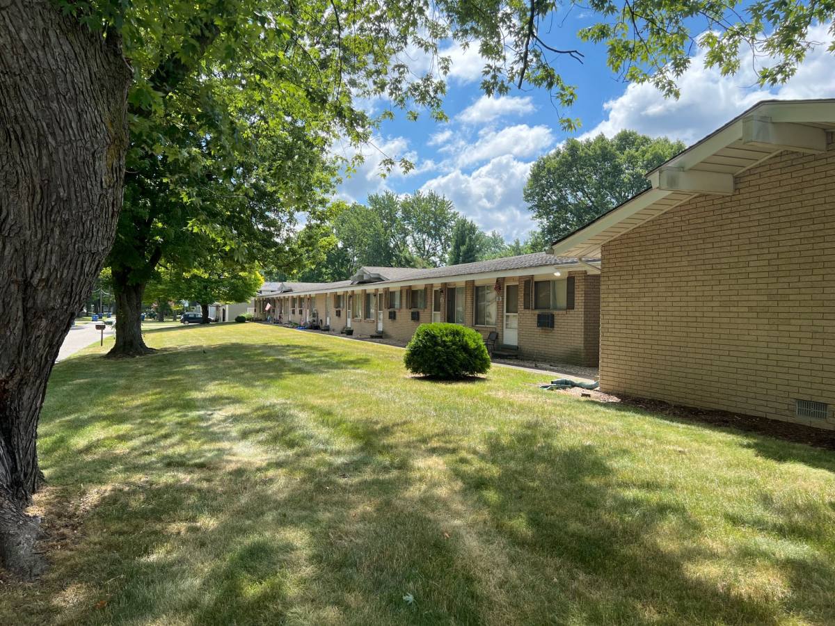 Apartment for rent at 3188-3192 Sashabaw, Waterford, MI 48329