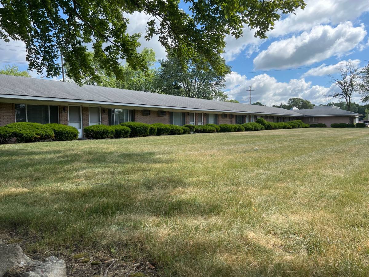 Apartment for rent at 3850-3906 Walton Blvd, Waterford, MI 48329