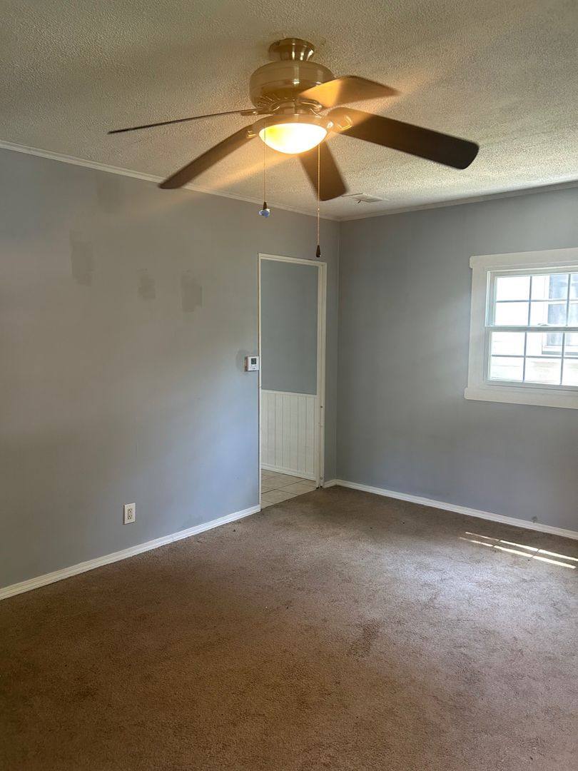 Apartment for rent at 1313 Lexington Ave, Akron, OH 44310