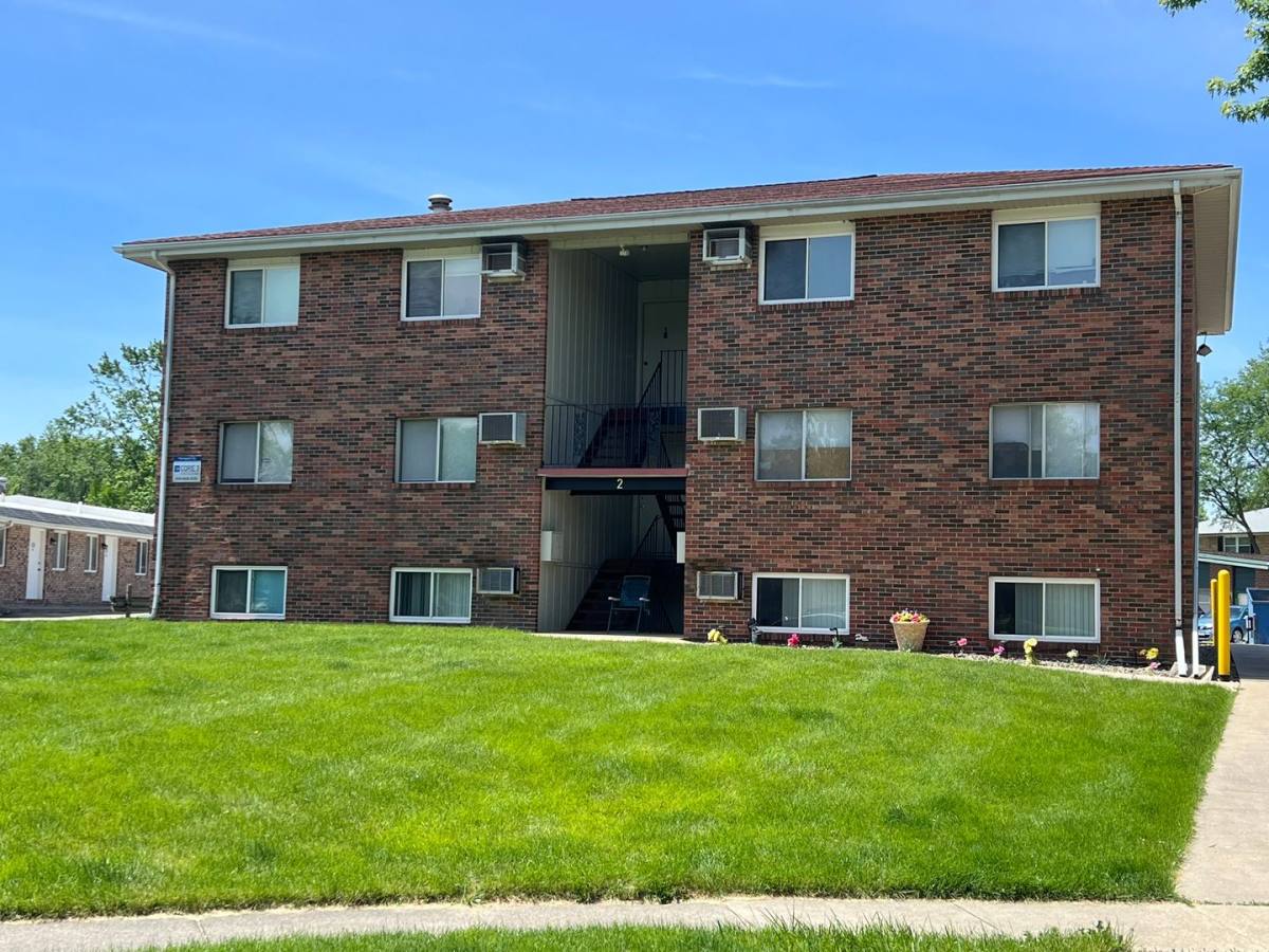 Apartment for rent at 2 Larry Court, Normal, IL 61761