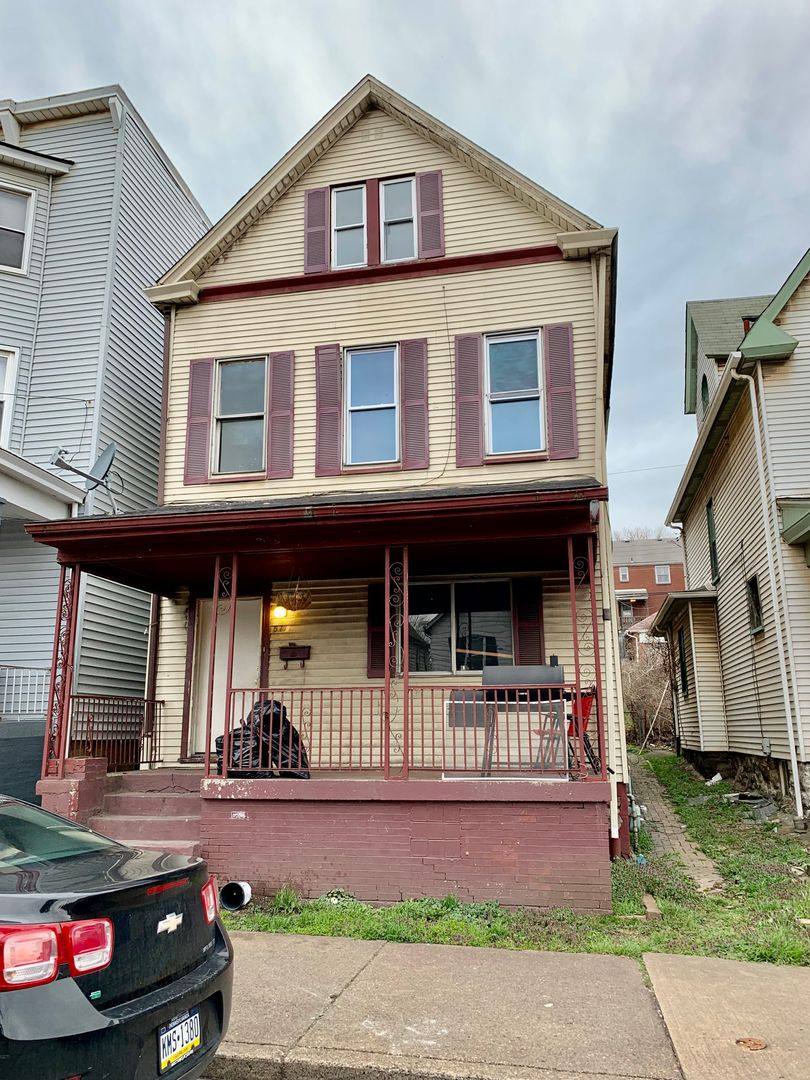 House for rent at 517 Franklin St, East Pittsburgh, PA 15112
