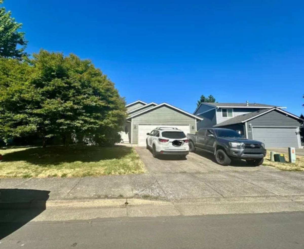 House for rent at 2520 Mount Vernon St SE, Albany, OR 97322