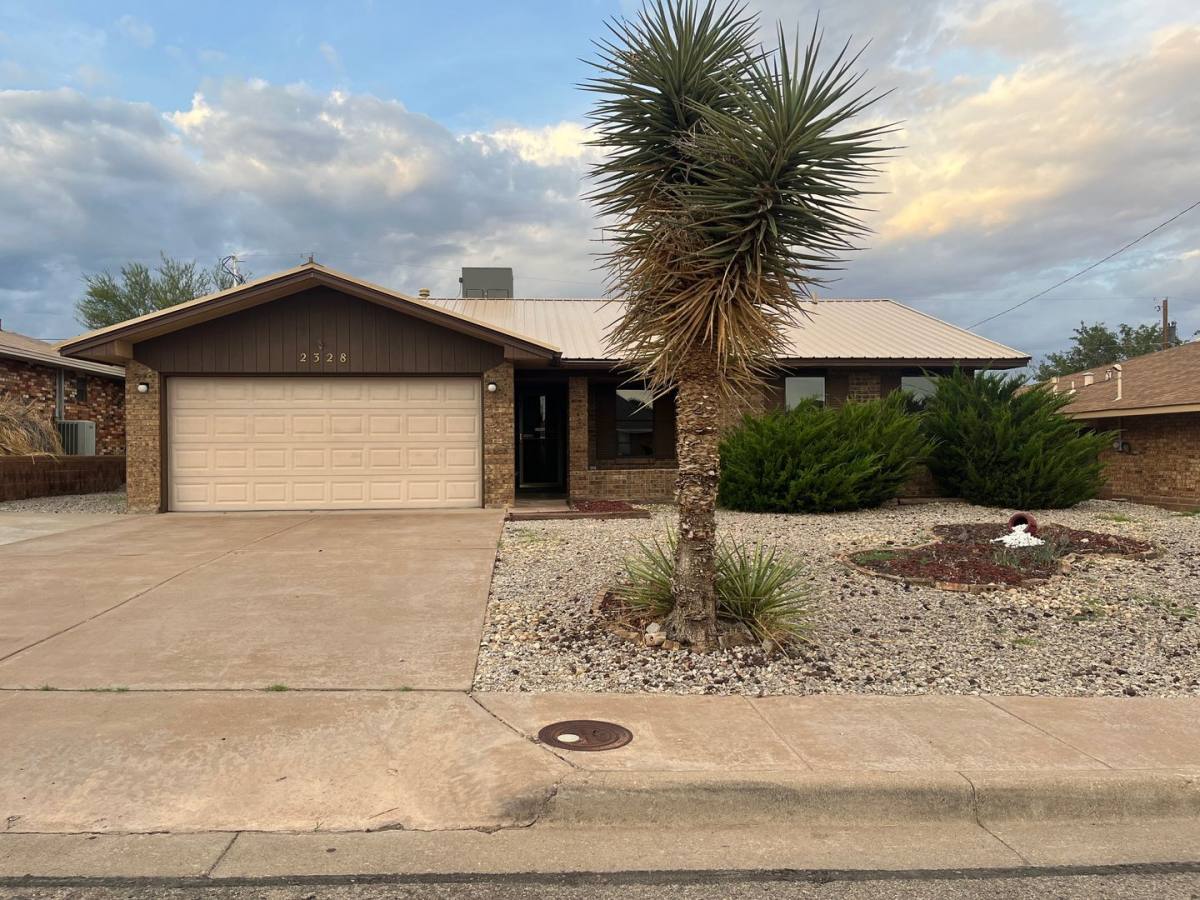 House for rent at 2328 Camino Del Rey, Alamogordo, NM 88310
