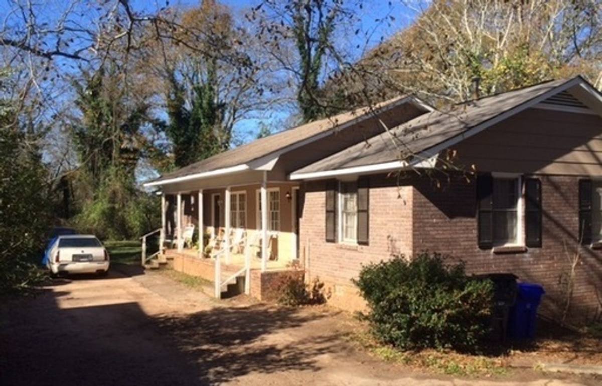 Townhouse for rent at 25 Hill St, Newnan, GA 30263