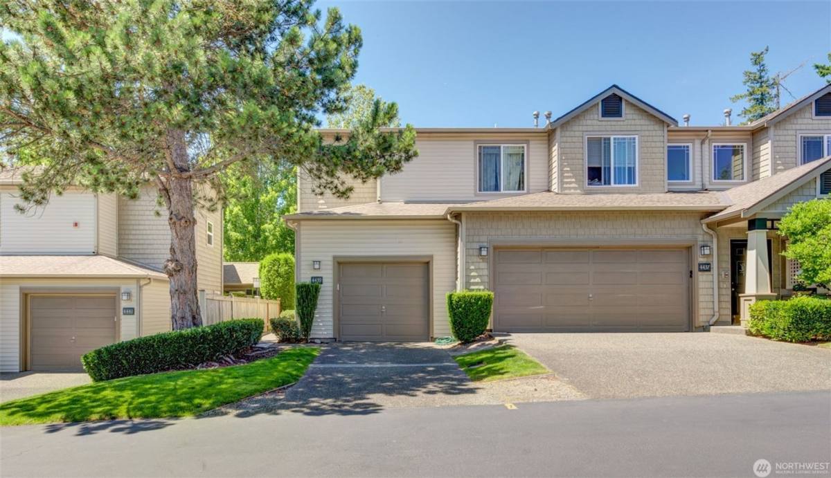 Condo for rent at 4439 248th Lane SE, Issaquah, WA 98029