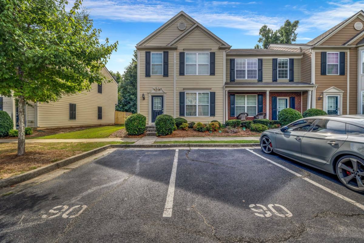 Townhouse for rent at 2739 Deerwood Lane, Atlanta, GA 30331