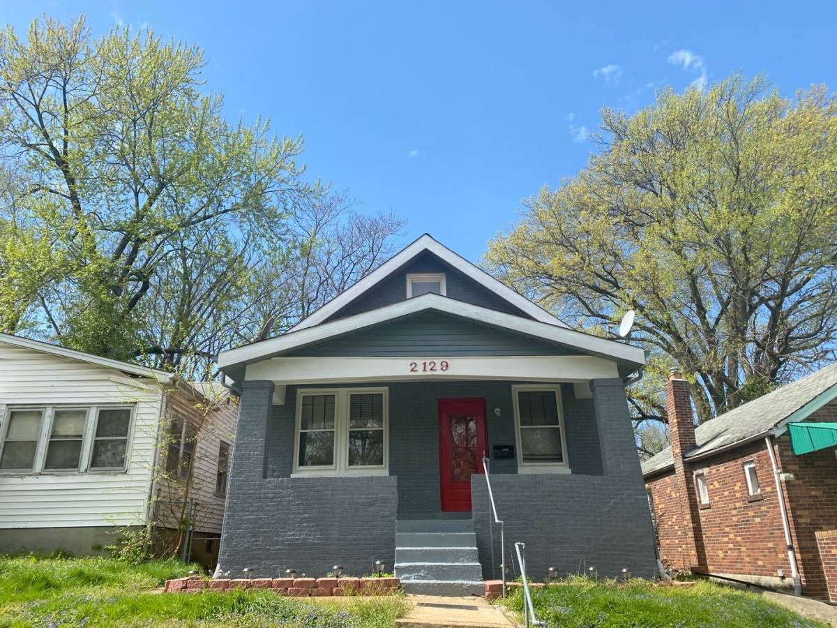 House for rent at 2129 Rosebud Ave, Saint Louis, MO 63121