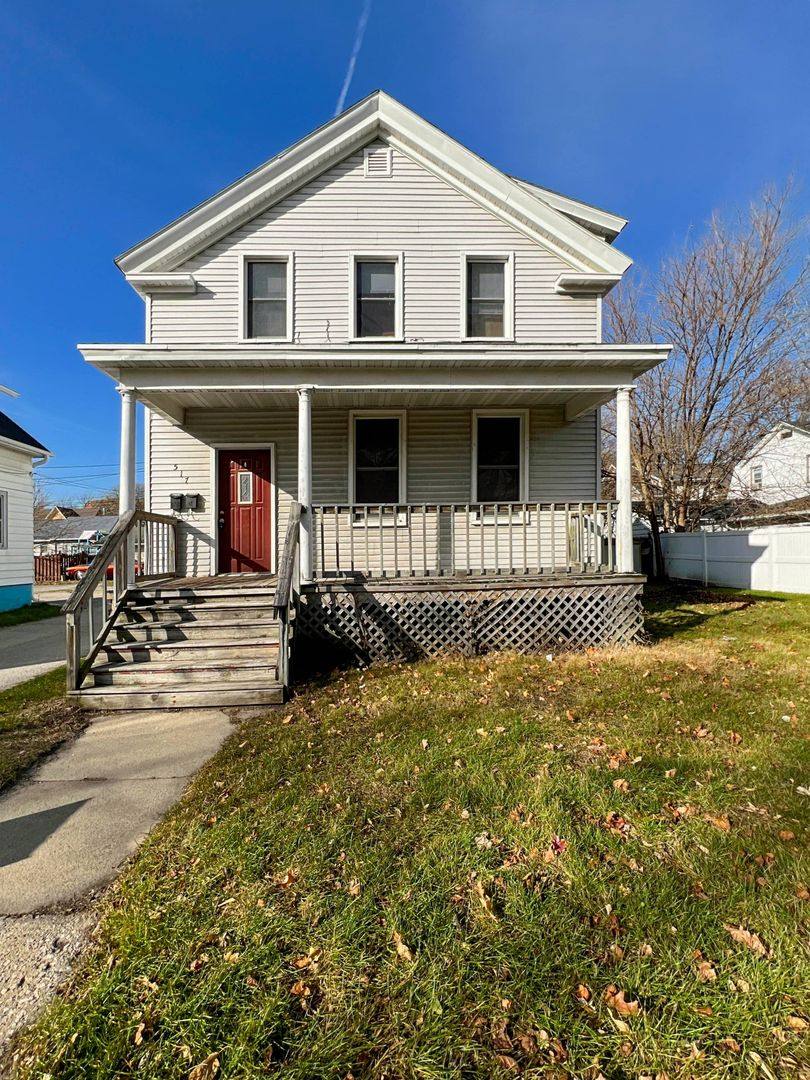 Apartment for rent at 517 N Ashland Ave, Green Bay, WI 54303