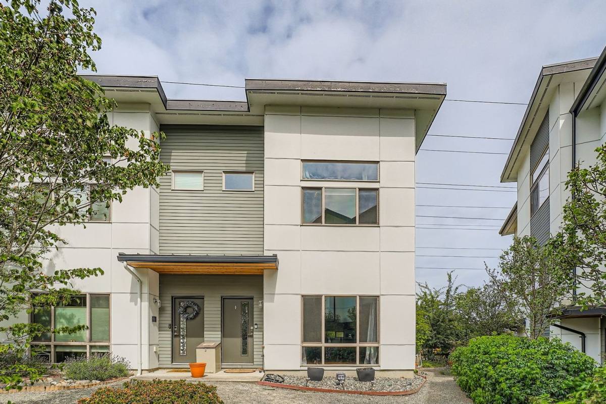 Townhouse for rent at 4276 S Greenbelt Station Dr, Seattle, WA 98118