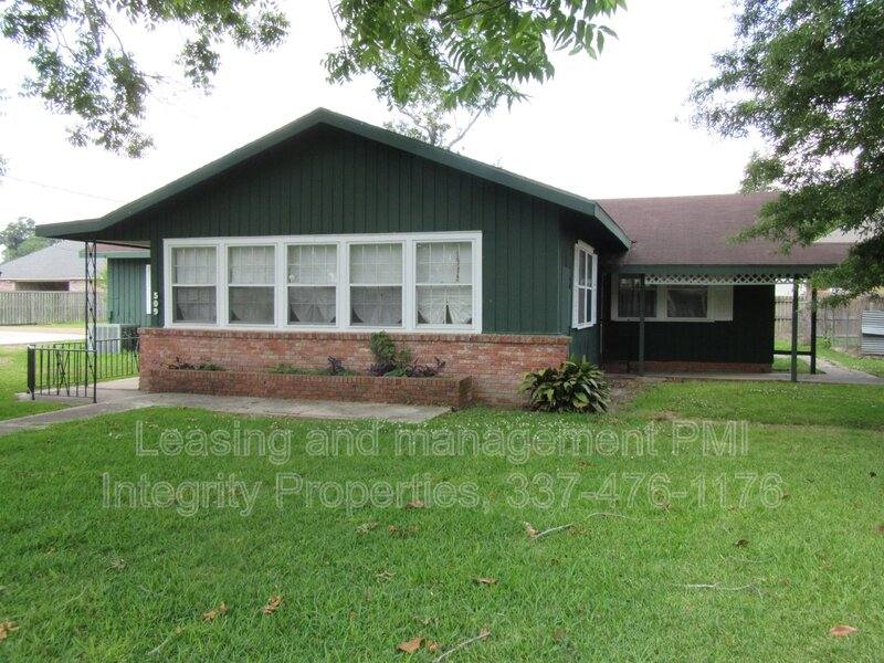 House for rent at 509 N Cunningham St, Rayne, LA 70578