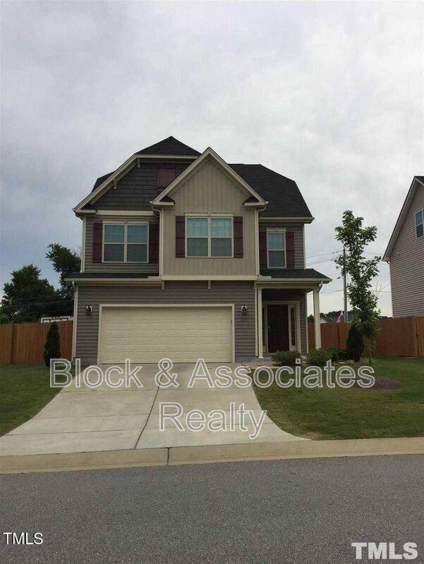 House for rent at 609 Timber Meadow Lake Dr, Fuquay Varina, NC 27526