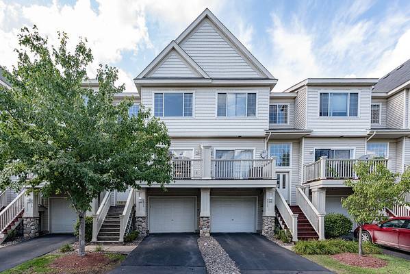 Townhouse for rent at 2315 Eagle Trace Lane, Saint Paul, MN 55129
