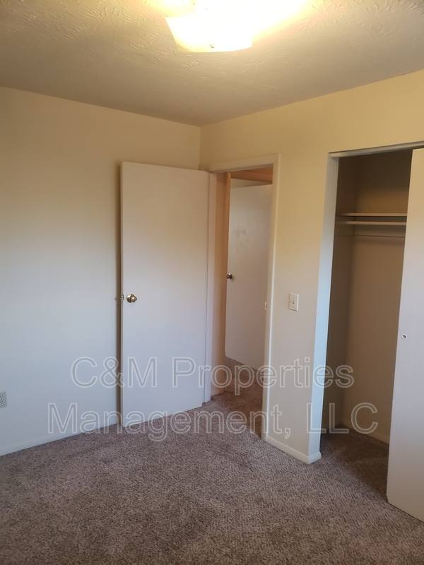 102 E Main St #9, Amelia, OH 45102