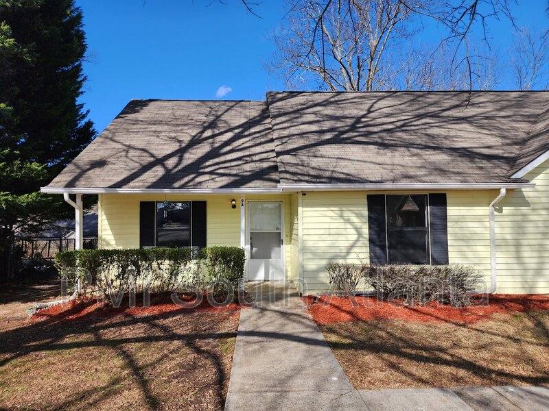 Apartment for rent at 9 Elm St #A, Hampton, GA 30228