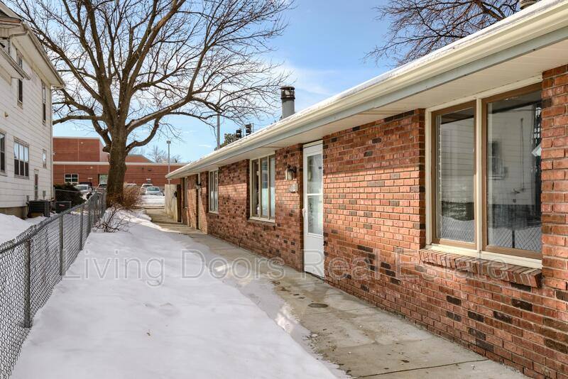 Apartment for rent at 4610 Adams St, Lincoln, NE 68504